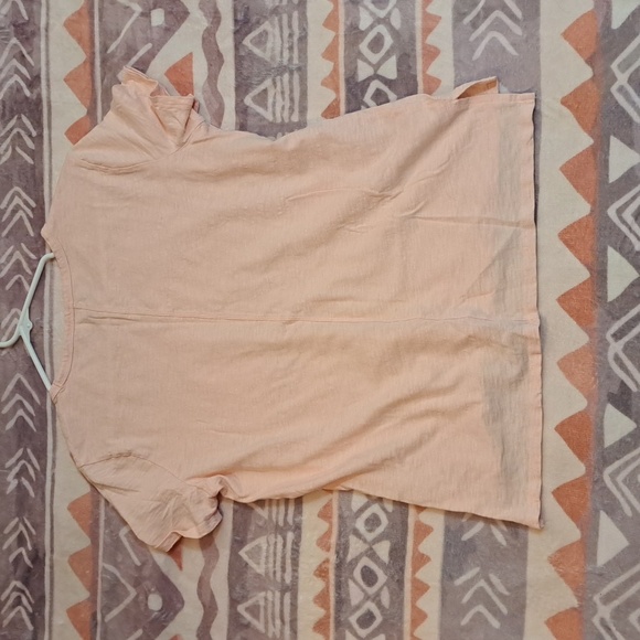 Old Navy Peach Short Sleeve Tee - Picture 3 of 3